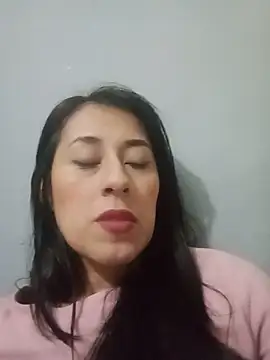 Snapshot of ELY_FE_ chatting on June 11, 2026, 2:11 am ELY FE online show from June 11, 2026, 2:11 am