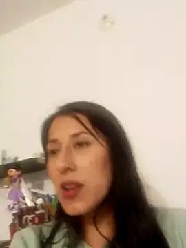 Snapshot of ELY_FE_ chatting on June 12, 2026, 3:16 am ELY FE online show from June 12, 2026, 3:16 am