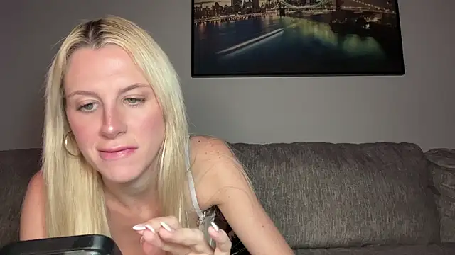Snapshot of chelseapaigee chatting on June 20, 2026, 5:32 am chelseapaigee online show from June 20, 2026, 5:32 am