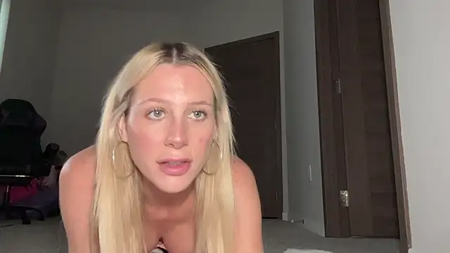 Snapshot of chelseapaigee chatting on July 19, 2026, 1:31 am chelseapaigee online show from July 19, 2026, 1:31 am