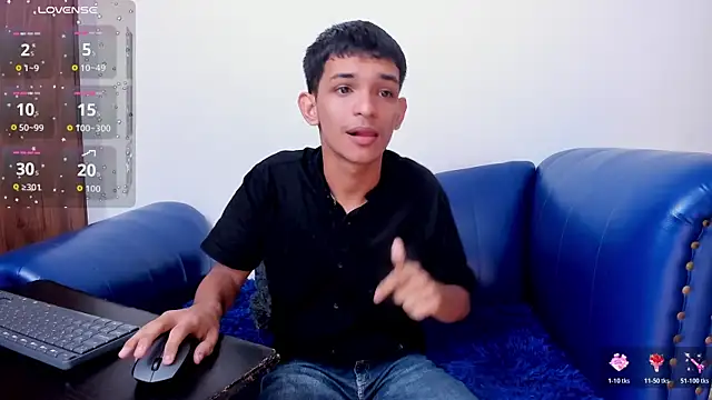 Snapshot of littlecum18 chatting on June 18, 2026, 12:20 pm littlecum18 online show from June 18, 2026, 12:20 pm