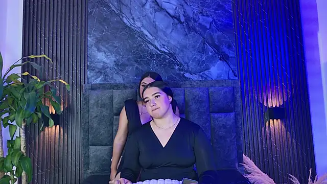 elara and amber online show from June 7, 2026, 2:05 am