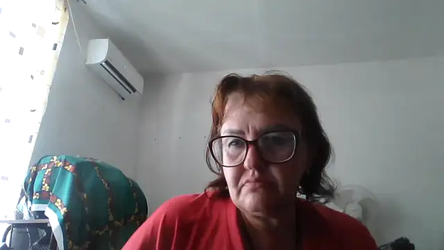 Snapshot of ErikaXShine chatting on July 3, 2026, 12:00 pm ErikaXShine online show from July 3, 2026, 12:00 pm