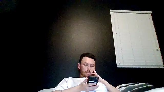 Snapshot of Mikecloudyhawk chatting on July 1, 2026, 8:05 am Mikecloudyhawk online show from July 1, 2026, 8:05 am