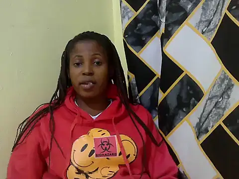 Snapshot of lilmomaa chatting on July 19, 2026, 12:03 am lilmomaa online show from July 19, 2026, 12:03 am