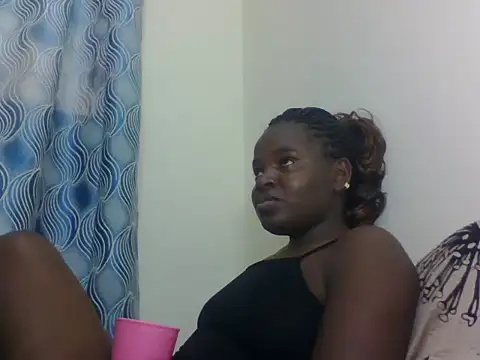 Snapshot of PrettyEve chatting on June 17, 2026, 11:23 am PrettyEve online show from June 17, 2026, 11:23 am