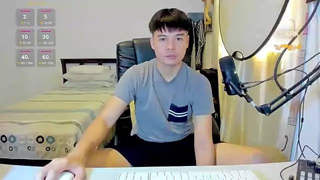 Snapshot of clarkdangerous chatting on July 14, 2026, 1:08 am clarkdangerous online show from July 14, 2026, 1:08 am
