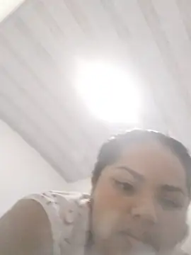MiaBloom0 online show from July 28, 2026, 3:35 am