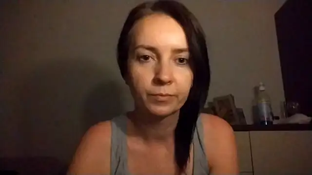 Snapshot of JenniferAlone chatting on July 9, 2026, 9:19 pm JenniferAlone online show from July 9, 2026, 9:19 pm
