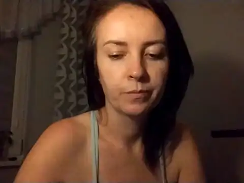 Snapshot of JenniferAlone chatting on July 14, 2026, 8:14 pm JenniferAlone online show from July 14, 2026, 8:14 pm
