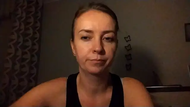 Snapshot of JenniferAlone chatting on July 19, 2026, 8:12 pm JenniferAlone online show from July 19, 2026, 8:12 pm