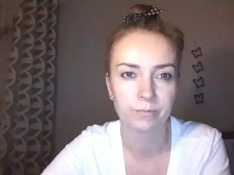 Snapshot of JenniferAlone chatting on July 24, 2026, 9:02 pm JenniferAlone online show from July 24, 2026, 9:02 pm