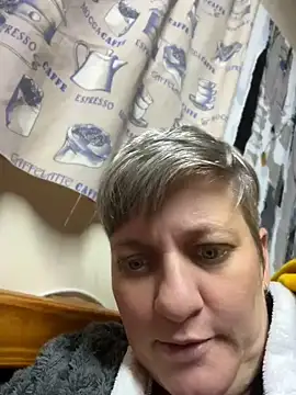 Snapshot of blueiceeyes chatting on June 18, 2026, 3:49 pm blueiceeyes online show from June 18, 2026, 3:49 pm