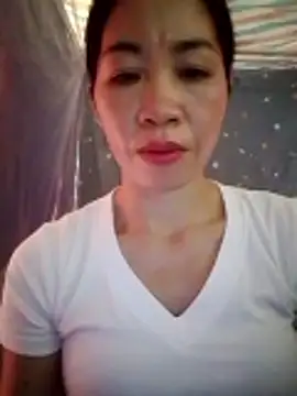 Snapshot of -Nena_ chatting on June 10, 2026, 2:56 am -Nena online show from June 10, 2026, 2:56 am