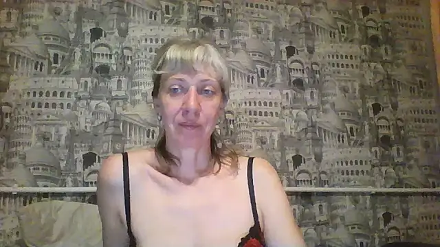 Snapshot of SkyGI chatting on June 13, 2026, 9:13 pm SkyGI online show from June 13, 2026, 9:13 pm