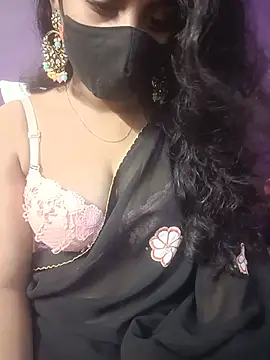 Snapshot of Clara-Lilly chatting on July 18, 2026, 7:34 am Clara-Lilly online show from July 18, 2026, 7:34 am