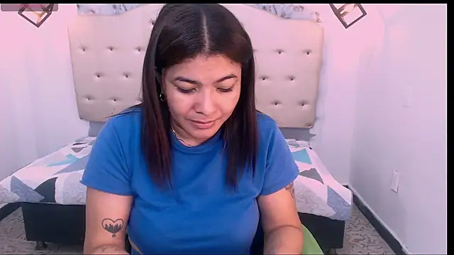 brenda-hot21 online show from June 15, 2026, 12:02 am