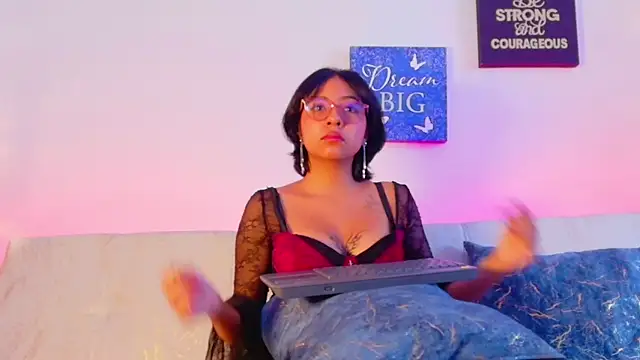 Snapshot of dhalya_roses chatting on June 12, 2026, 3:00 pm dhalya roses online show from June 12, 2026, 3:00 pm