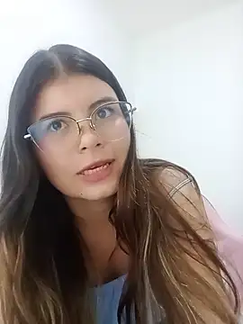 Snapshot of Kathaleya_124 chatting on July 11, 2026, 2:47 am Kathaleya 124 online show from July 11, 2026, 2:47 am