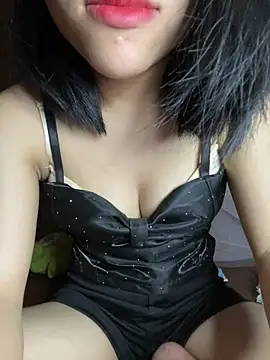Snapshot of Mimi2kk chatting on June 11, 2026, 12:32 am Mimi2kk online show from June 11, 2026, 12:32 am