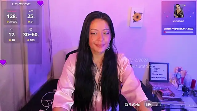 LauraToro  online show from December 7, 2024, 8:55 am
