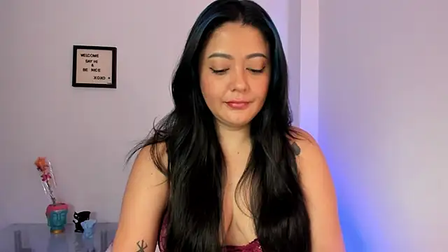 LauraToro  online show from January 19, 2026, 3:16 pm