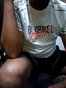 Lawrencedlkk007 online show from February 13, 2026, 4:14 pm