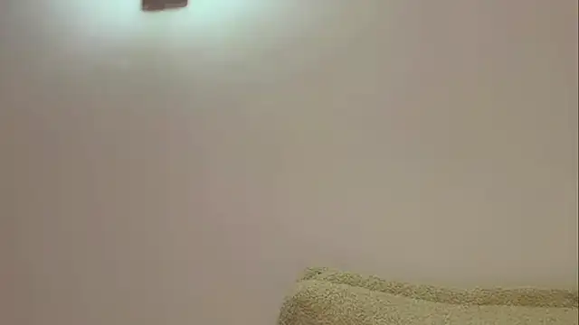 WilliaLinkowski online show from July 28, 2026, 4:39 pm