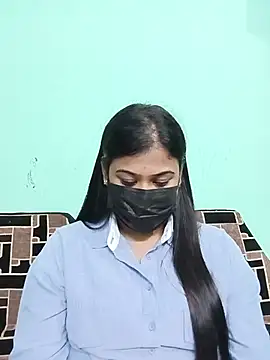 Snapshot of Sweathatamil chatting on July 3, 2026, 8:15 pm Sweathatamil online show from July 3, 2026, 8:15 pm