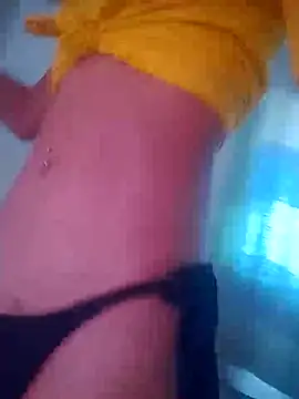 bonequinhaGatinha online show from June 14, 2026, 12:29 pm