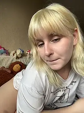 LazyFlora online show from June 13, 2026, 2:48 pm