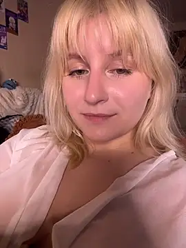 LazyFlora online show from June 27, 2026, 1:32 am