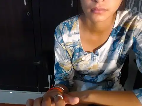 Snapshot of Ridhi_01 chatting on June 13, 2026, 7:12 pm Ridhi 01 online show from June 13, 2026, 7:12 pm