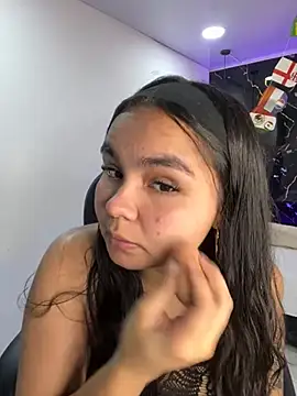Snapshot of TifanyRoseX chatting on July 5, 2026, 6:37 pm TifanyRoseX online show from July 5, 2026, 6:37 pm
