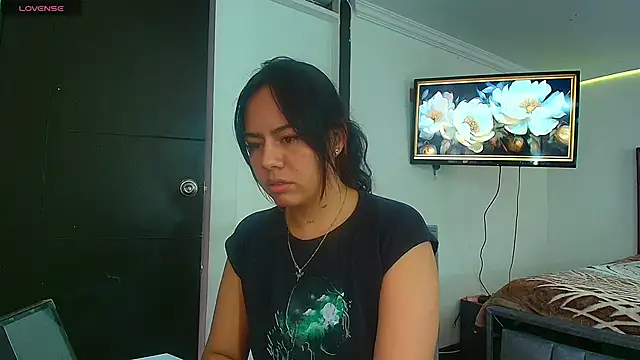TaniaMendoza online show from June 10, 2026, 11:31 am