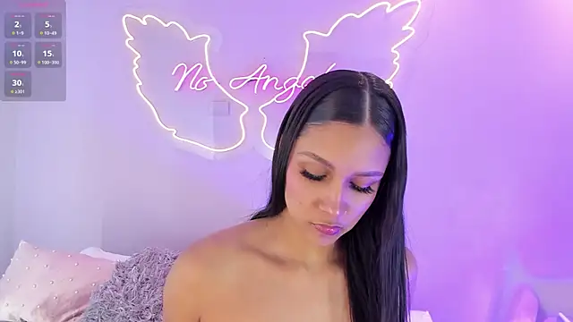 TalianaHernandez online show from July 27, 2026, 4:36 pm
