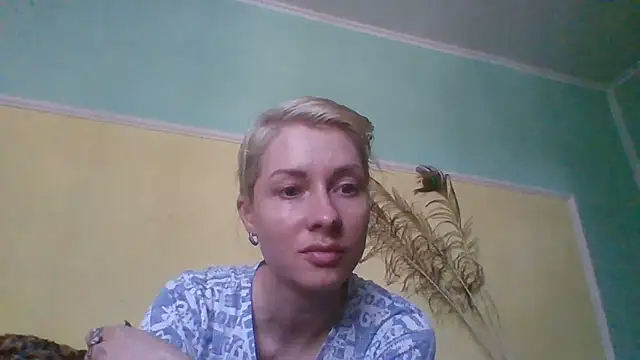 AmberandBlond online show from June 20, 2026, 1:03 pm