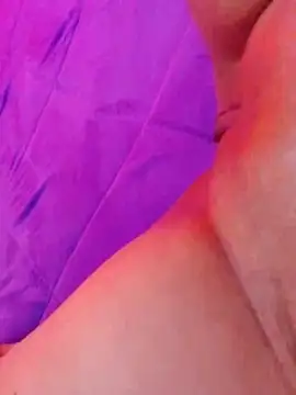 litle hot online show from June 19, 2026, 10:13 pm