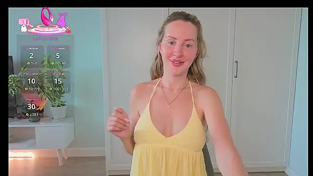 Snapshot of Sensual_orchid17 chatting on July 10, 2026, 9:56 am Sensual orchid17 online show from July 10, 2026, 9:56 am