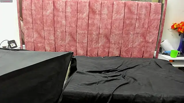 Madonna78couple online show from June 12, 2026, 7:02 pm