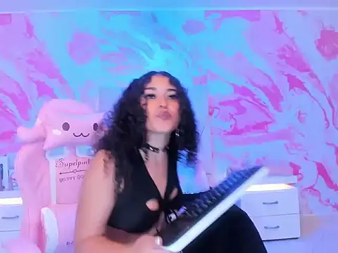 victoria rosee1 online show from June 17, 2026, 4:59 am
