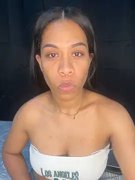 Snapshot of Thasie chatting on June 19, 2026, 5:56 am Thasie online show from June 19, 2026, 5:56 am