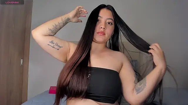 Snapshot of little_caro chatting on July 24, 2026, 4:49 pm little caro online show from July 24, 2026, 4:49 pm