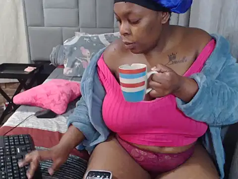 Wifey Amanda online show from July 7, 2026, 6:47 am