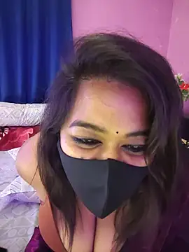 Snapshot of beauty_lisa- chatting on June 12, 2026, 5:56 pm beauty lisa- online show from June 12, 2026, 5:56 pm