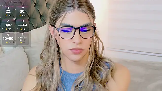 Snapshot of Scarlethvhonparker chatting on February 11, 2026, 1:10 am Scarlethvhonparker online show from February 11, 2026, 1:10 am