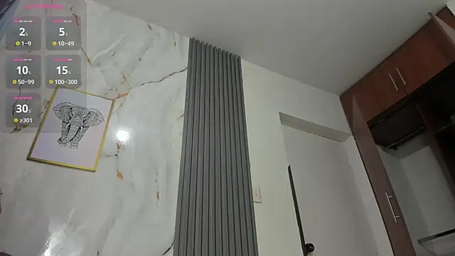 Nadia Sammur online show from June 14, 2026, 2:24 am
