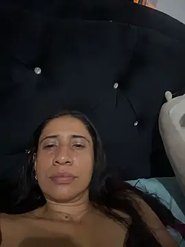 Snapshot of paolaqueenxx chatting on June 18, 2026, 8:25 am paolaqueenxx online show from June 18, 2026, 8:25 am