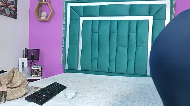 Snapshot of VALERY_SCOTT_ chatting on July 9, 2026, 8:46 pm VALERY SCOTT online show from July 9, 2026, 8:46 pm