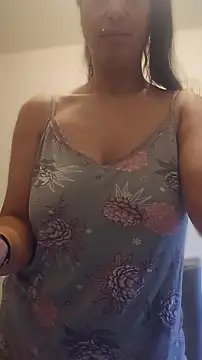 girl hot31 online show from July 31, 2026, 3:28 am